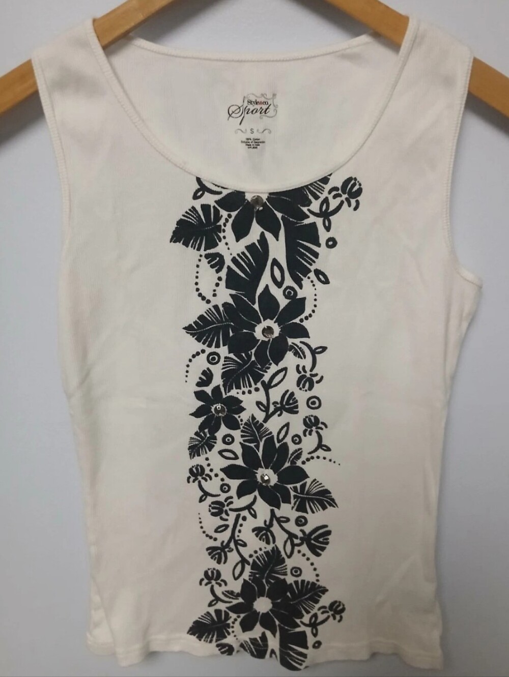 Style&Co Women's Y2k-Vintage White Ribbed Cotton Floral Graphic Tank Small